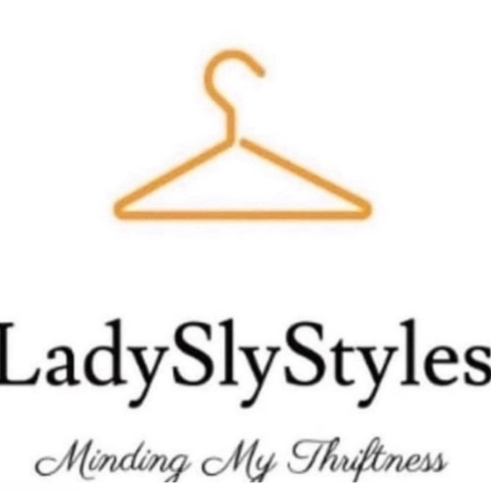 Unlisted - L & XL -AS IS! No Cancellations 😘